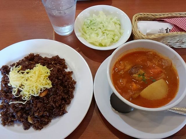 えびめしはボリュームもありました。_えびめしや・万成店