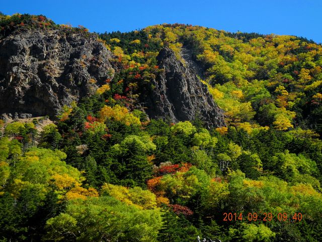 金精峠の紅葉♪。9月29日_金精峠