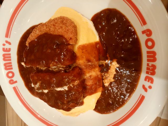 おおきなとんかつが乗ったオムレツ_ポムの樹 ららぽーと磐田店