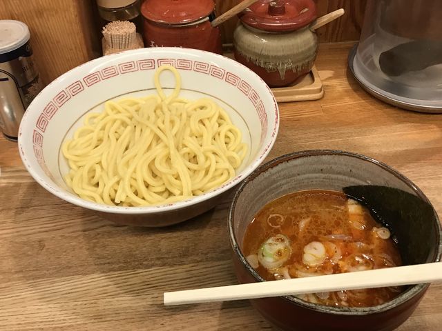 【やすべえ 新宿店】辛味つけ麺、並盛りで780円。今日はあつもり(麺があたたかい)でいただきました。_つけ麺屋 やすべえ 新宿店