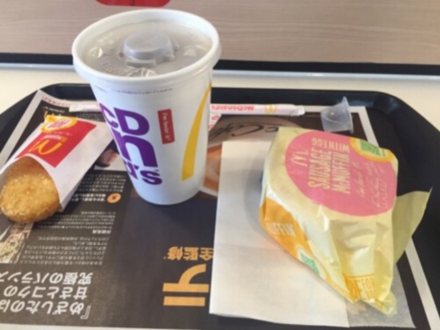 ソーセージエッグマフィンのセットです。_マクドナルド高円寺店