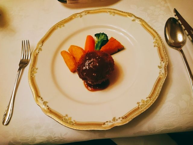 松阪牛のメンチカツ_東洋軒