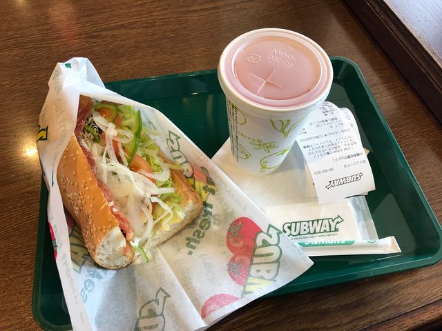 BLTサンド410円と野菜ジュース160円_サブウェイ波の上ビーチ店