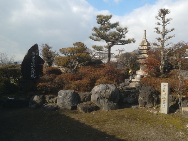 供養塔_義円地蔵
