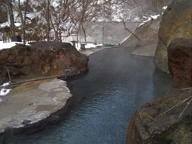 朝の大露天風呂_松川渓谷温泉