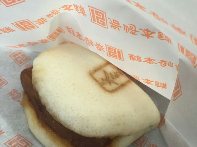 何個でも食べられてしまいそうな角煮まんです(*^_^*)_岩崎本舗 本店