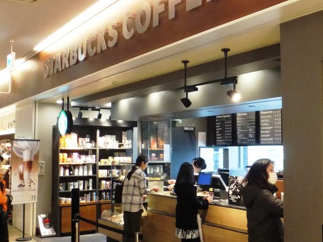 店の様子_スターバックスコーヒー EXPASA御在所サービスエリア(上り線)店