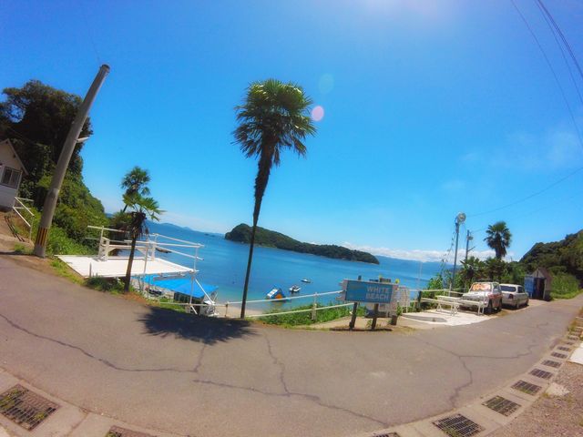 真っ青な青空の日は本当に最高です。_WHITE BEACH - 白ヶ浜海水浴場 -