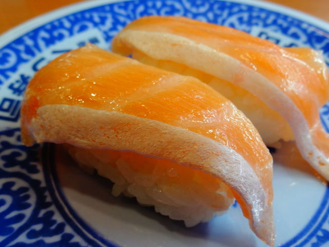 とろサーモン_くら寿司石津店