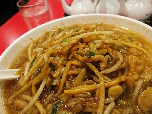 豚肉とザーサイのラーメン_永利 本店