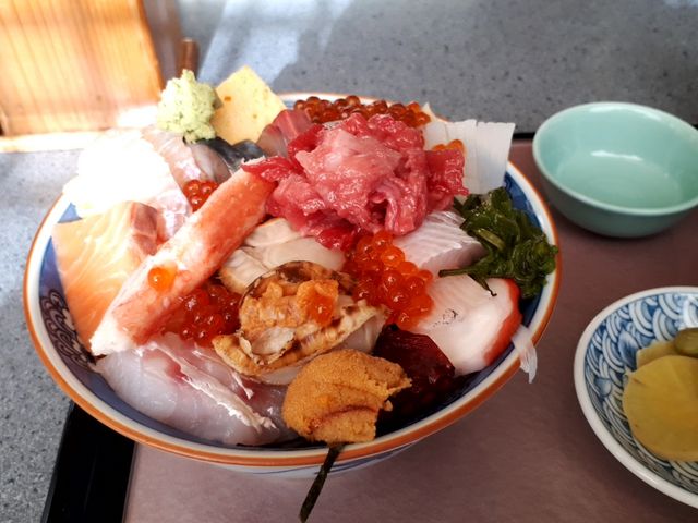 海鮮丼1500円くらい_魚彩亭 すみよし