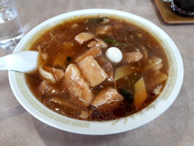 バラ肉ソバ_中華料理 栄楽