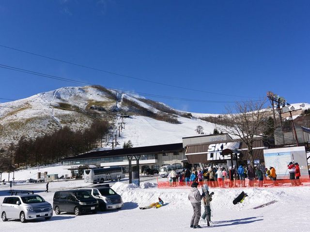 青空の広がる車山高原スキー場_車山高原スキー場