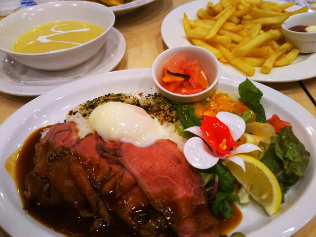 豪華な食事_Sガスト浜田山店