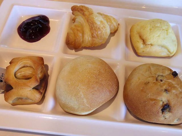 朝食バイキング_ココス周陽店