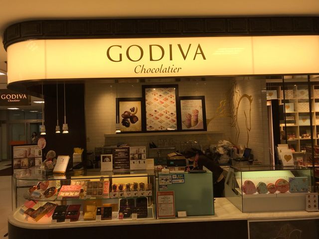 ゴディバ ラブラ万代店_ゴディバ ラブラ万代店