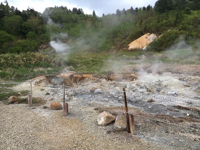 間近で地熱を見られます、オンドルもありました_源泉秘湯の宿 ふけの湯