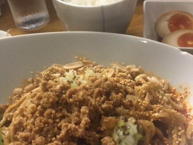汁なし担々麺とご飯セットです。_雲林坊