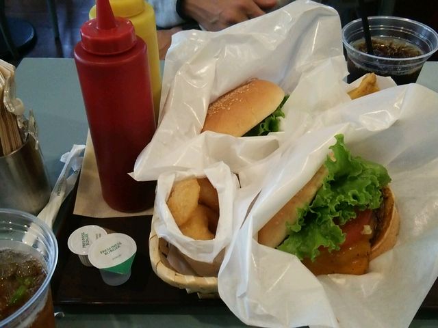 美味しい_フレッシュネスバーガー 三宮3丁目店
