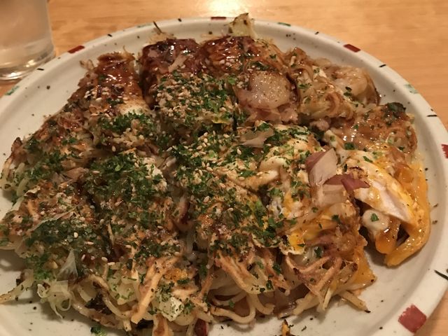 宿泊していたホテルのすぐ近くにあった_新天地みっちゃん