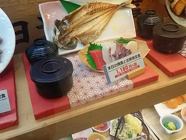 定食セット_築地食堂 源ちゃん インターパーク店