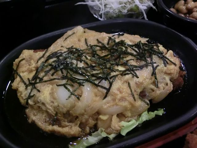 「かつ玉とじ定食」_利信