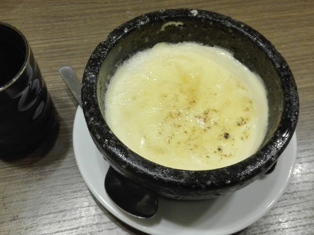 お茶と比べて解るだろうか、おおきいプリンアイス_いちげん 新松戸店