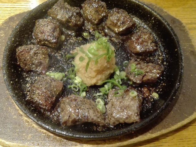 定番のサイコロステーキ。_大衆食堂 てんぐ大ホール 津田沼店