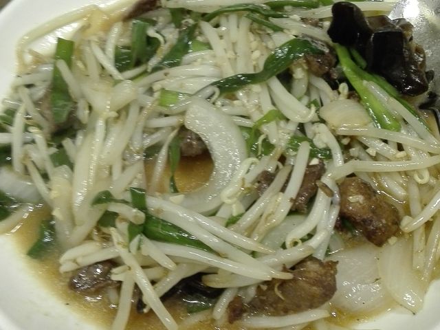 レバニラ。ほとんど肉なしの野菜炒め。_いちげん 新松戸店