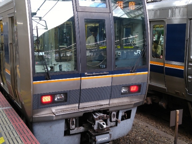 各駅停車_JR三ノ宮駅
