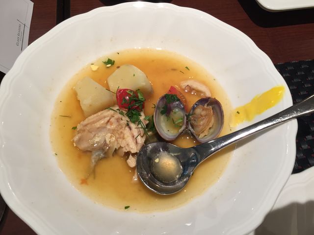 サフラン魚介の良い香り。今日の魚は鰈でした。_ブッフェ&パーティコート グラスシーズンズ