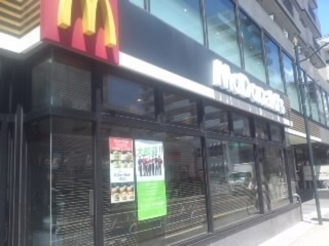 店頭_マクドナルド東村山店