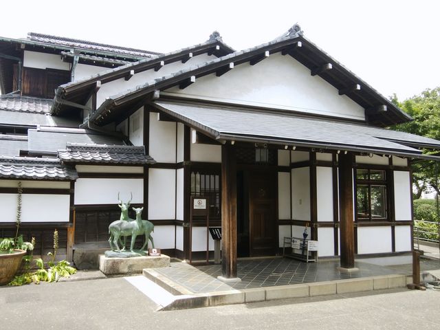 玄関前_三井八郎右衞門邸(江戸東京たてもの園)