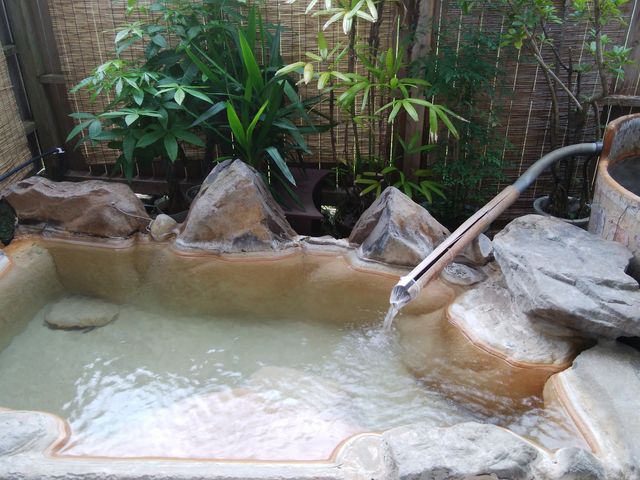 部屋の露天風呂_平野屋