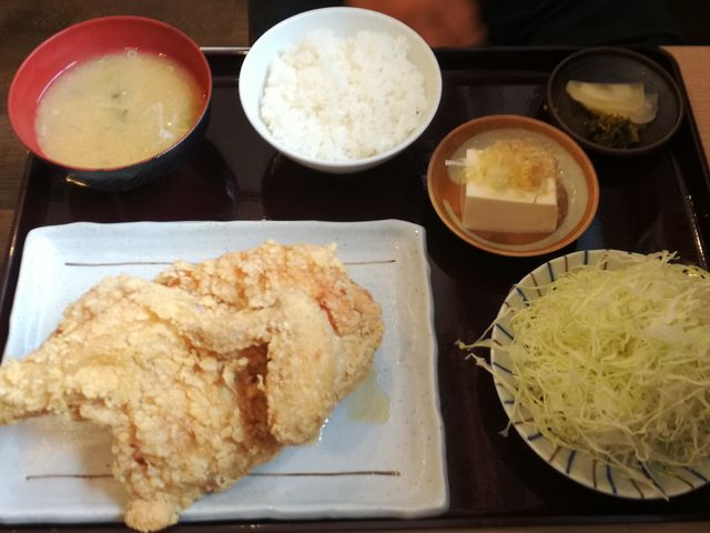 若鳥半身唐揚げ_鶏の三平