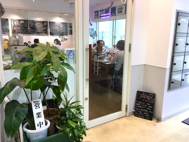 カフェ風のお店_ゆうなパーラー