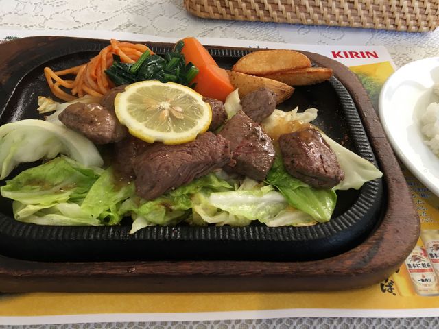 あか牛サイコロステーキ_レストラン藤屋