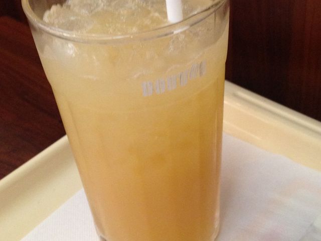 夏限定のピーチジュース_ドトールコーヒーショップ 梅田シティ店
