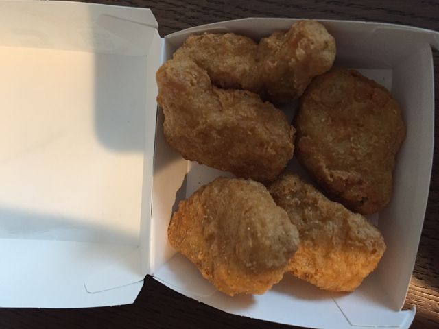 ナゲット_マクドナルド成田空港第1ターミナル店