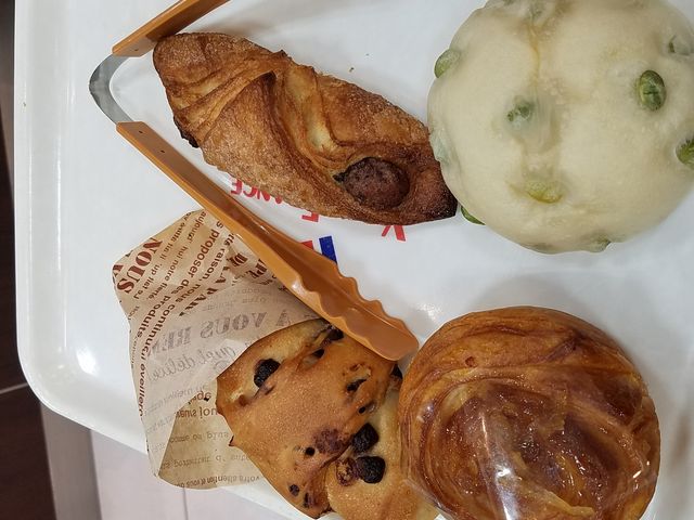 ずんだあんパンなど_ヴィ・ド・フランスカフェ高田馬場店