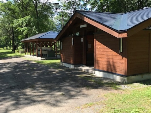 トイレ 炊事場_日高町 沙流川 オートキャンプ場