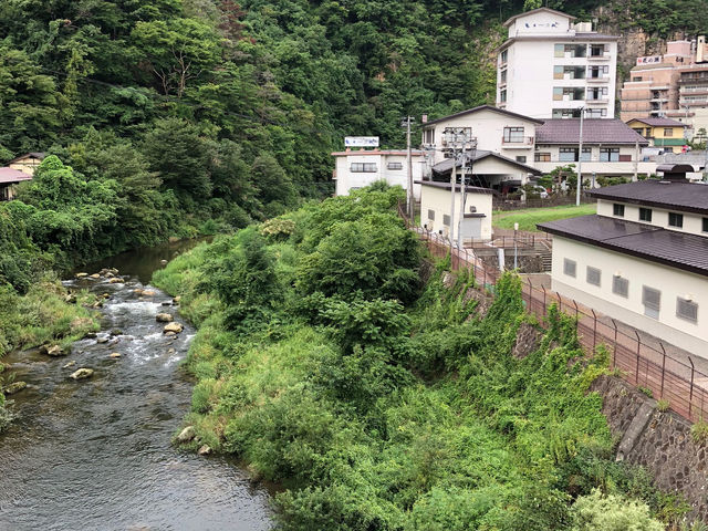 橋からの眺め_穴原温泉