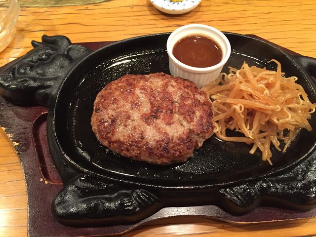 ハンバーグレギュラー200g_レストランちんや亭