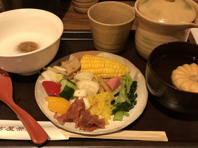 たっぷり食べちゃいます_阿古屋茶屋