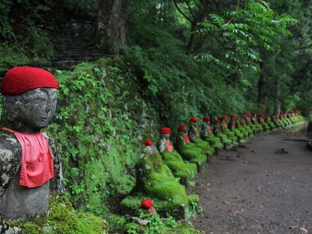 よく、この数の地蔵を彫ったものだと思います。_化地蔵