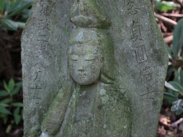 寛政の銘のある石仏。_妙雲寺