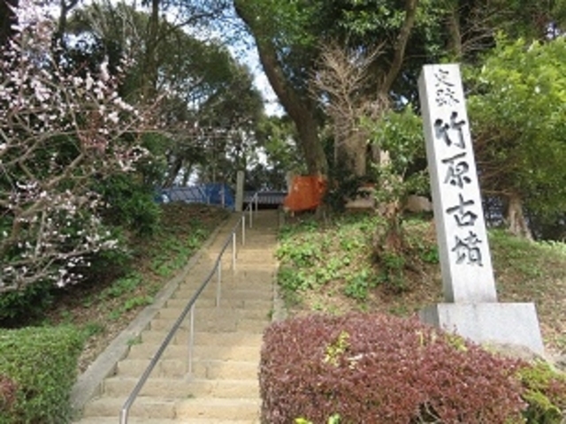 竹原古墳 階段を上がると入口_竹原古墳