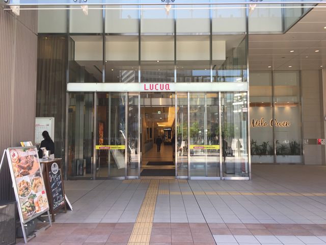 ウインドーショッピングも楽しめる_ルクア大阪