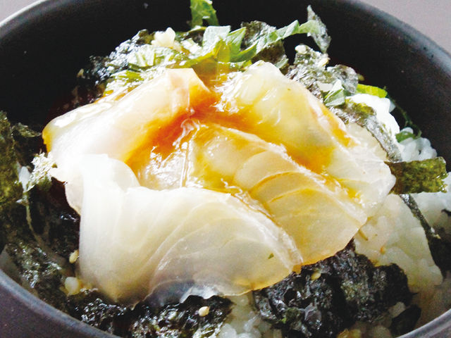 新鮮な鯛を使った『鯛丼』がランチ価格で食べられる。_春夏秋冬 創食 飯台