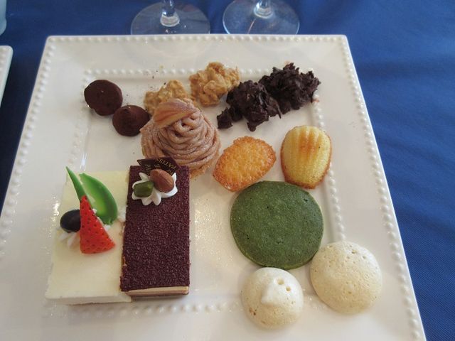ケーキなど_パティスリーSKYPIA